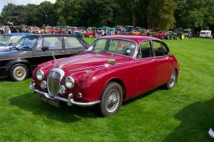 Daimler 2.5 Litre Saloon  – PRF 835 G