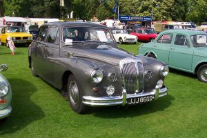 Daimler Majestic Major  – JJJ 860 D