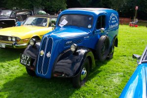 Fordson 8 Van  – 517 XUJ