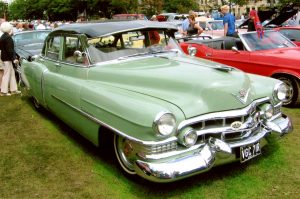 Cadillac Series 62 (3rd Generation) Sedan – VGC 71 R