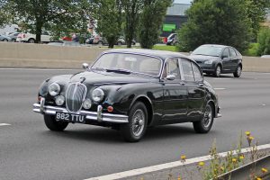 Jaguar Mk2 – 882 TTU (Copyright ERF Mania)