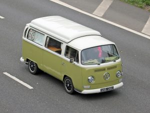 Volkswagen T2 Camper Van – NNB 128 G (Copyright ERF Mania)