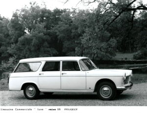 Peugeot 404 Limousine Commerciale Luxe Estate Press Photo